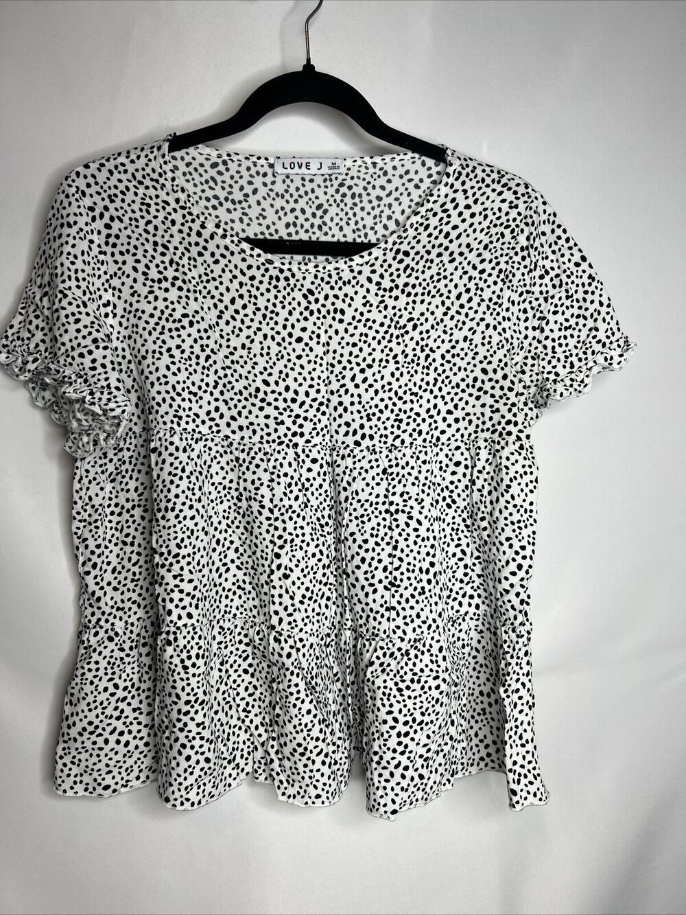 Love J T Shirt Cheetah Print Womens Size Medium Women’s Flowy Tiered